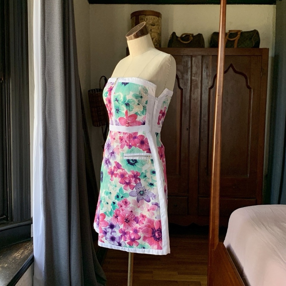 Laundry by Shelli Segal Tropical Print Dress | Strapless Summer Cocktail - Picture 3 of 7